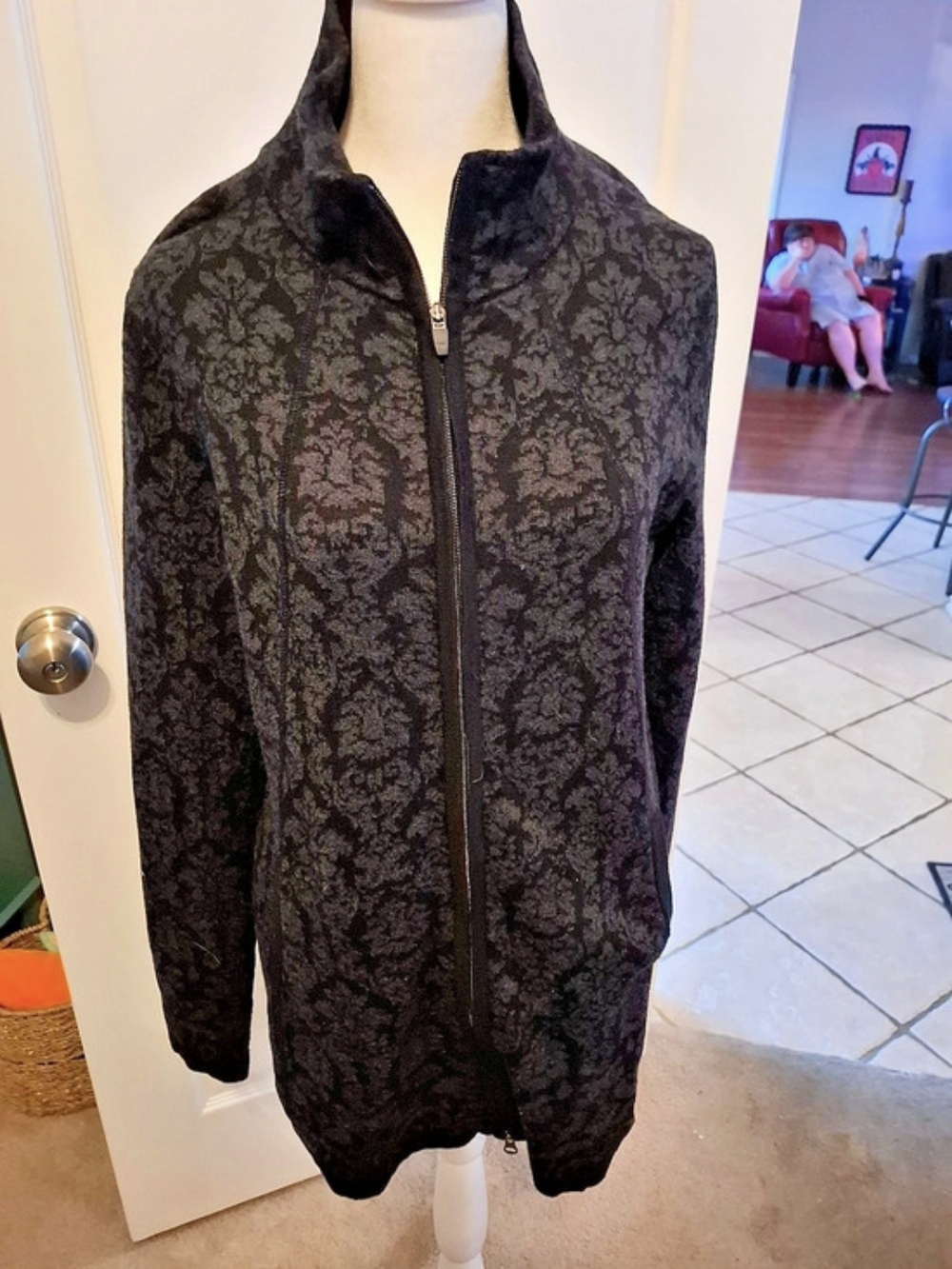 Cynthia Rowley Large Black Floral Zip Jacket